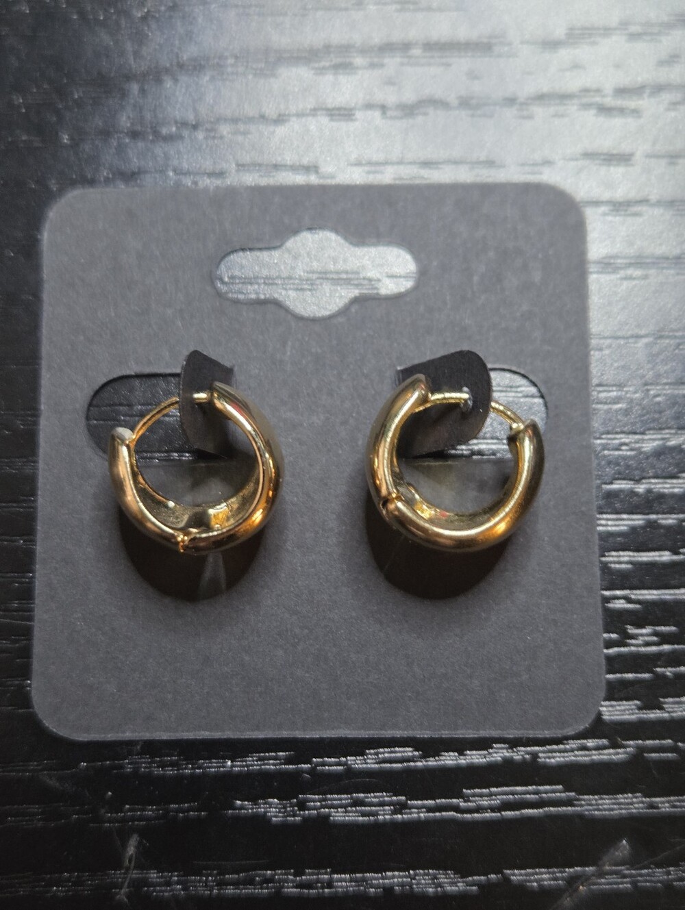 Universal Thread Gold-Tone Chunky Mini Hoop Earrings — Classic Everyday Hoops